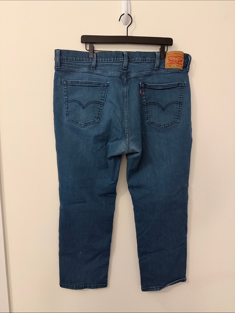 Levi's Men's Dark Blue Straight Jeans with Signature Patch